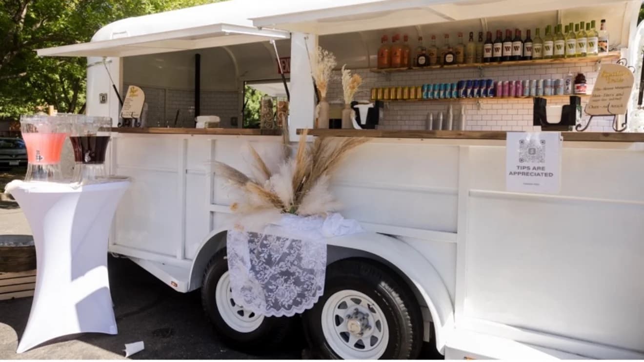 Mobile Mocktail Bar for Birthday Parties-4